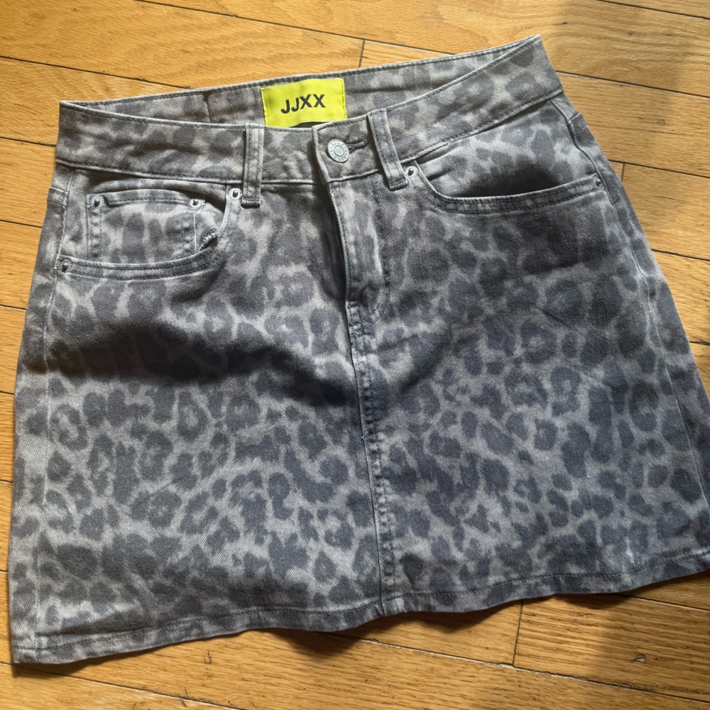 Gray Animal Print Mini Skirt (from Copenhagen)